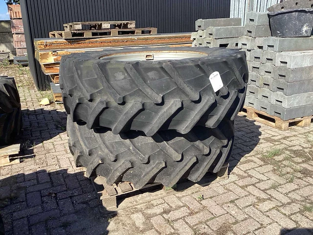 Pirelli tm700 band, wiel en velg (2x) - afbeelding 2 van  8