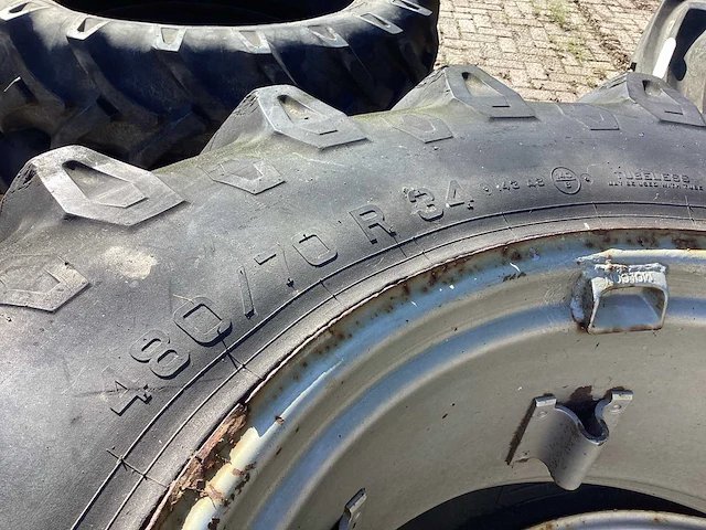 Pirelli tm700 band, wiel en velg (2x) - afbeelding 8 van  8