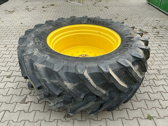Pirelli tm800 650/65r38 band op velg / achterset - afbeelding 14 van  18