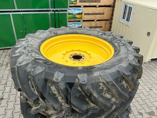 Pirelli tm800 650/65r38 band op velg / achterset - afbeelding 16 van  18