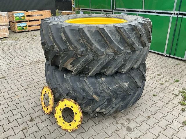 Pirelli tm800 650/65r38 band op velg / achterset - afbeelding 18 van  18