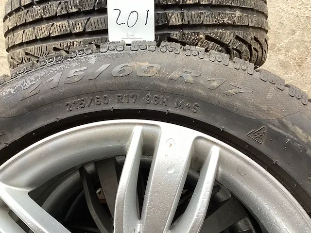 Pirelli winter 210 autoband (4x) - afbeelding 6 van  7