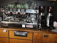 Piston koffiemachine la cimbali m100 compleet met 2 digitale bonenmalers la cimbali magnum on demand touch....