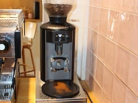 Piston koffiemachine la marzocco linea pbs 2avhc met bonenmaler, weegschaal en afkloplade. bouwjaar 9-2023.... - afbeelding 4 van  10