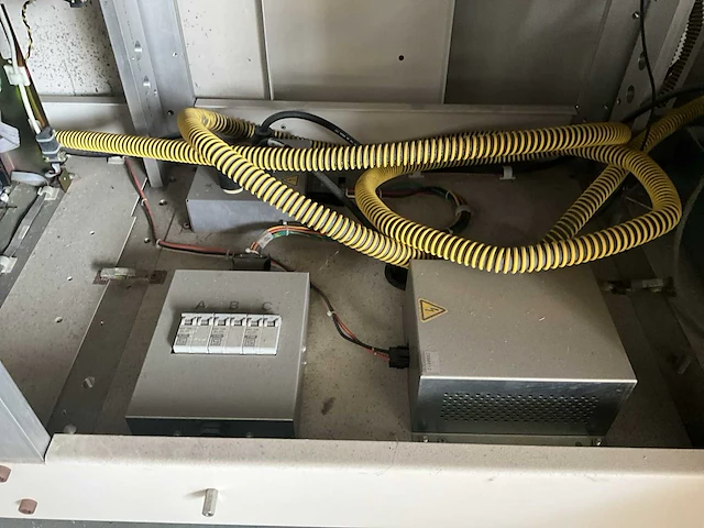 Pitney bowes fps12f couverteermachine / verpakkingslijn - afbeelding 28 van  35