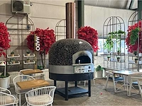 Pizza oven