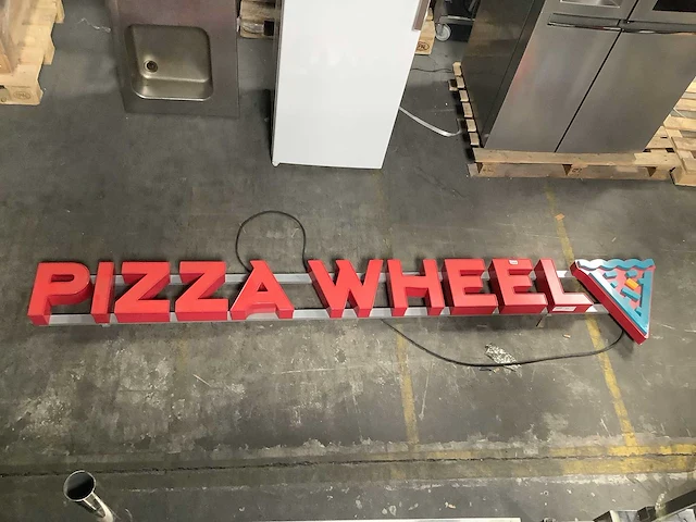 Pizza wheel signing verlicht - afbeelding 1 van  2