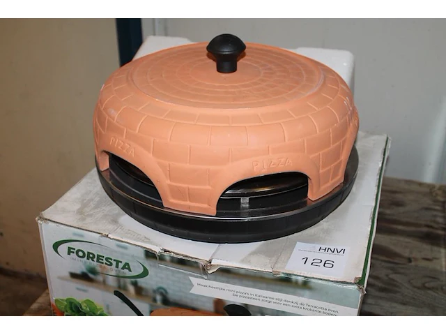 Pizzaoven foresta terracotta dome voor zes personen. - afbeelding 1 van  2