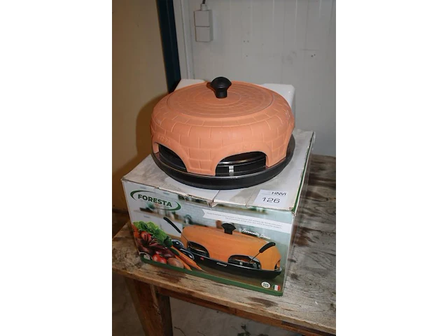 Pizzaoven foresta terracotta dome voor zes personen. - afbeelding 2 van  2
