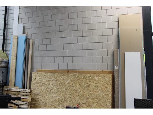 Plaatmateriaal w.o. osb, multiplex en gips. - afbeelding 1 van  6
