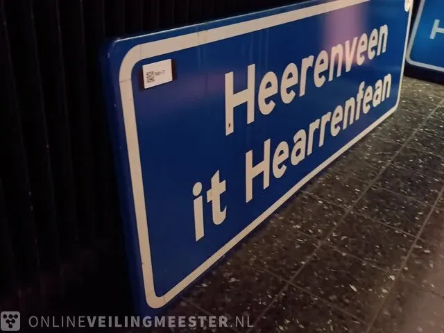 Plaatsnaambord it hearrenfean - afbeelding 2 van  2