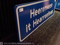 Plaatsnaambord it hearrenfean - afbeelding 2 van  2