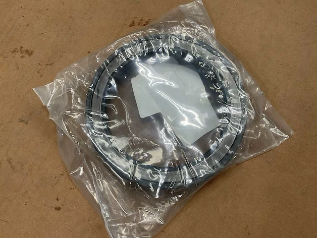 Plain encased seal (102x) - afbeelding 2 van  5