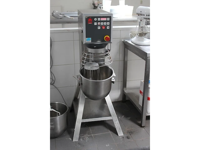 Planeetmenger varimixer bear rn20/vl2 met 2 kommen, mixer en menger. bouwjaar 2017. 230v. - afbeelding 2 van  5