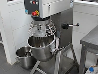 Planeetmenger varimixer bear rn20/vl2 met 2 kommen, mixer en menger. bouwjaar 2017. 230v. - afbeelding 4 van  5
