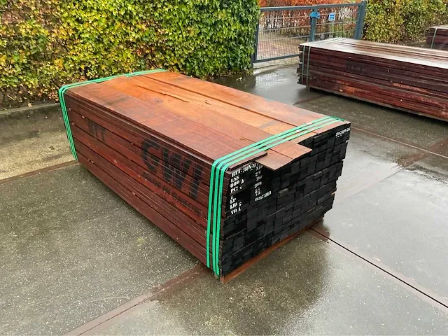 Plank fijn bezaagd niove (271x) - afbeelding 4 van  6