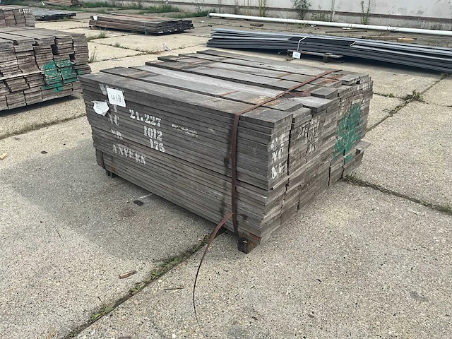 Plank ruw bezaagd azobe (175x) - afbeelding 2 van  6