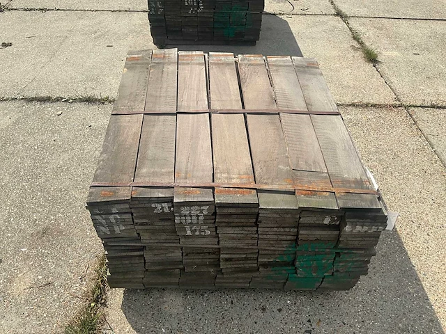 Plank ruw bezaagd azobe (175x) - afbeelding 5 van  6