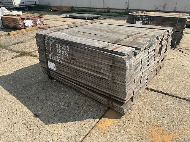 Plank ruw bezaagd azobe (175x) - afbeelding 2 van  4