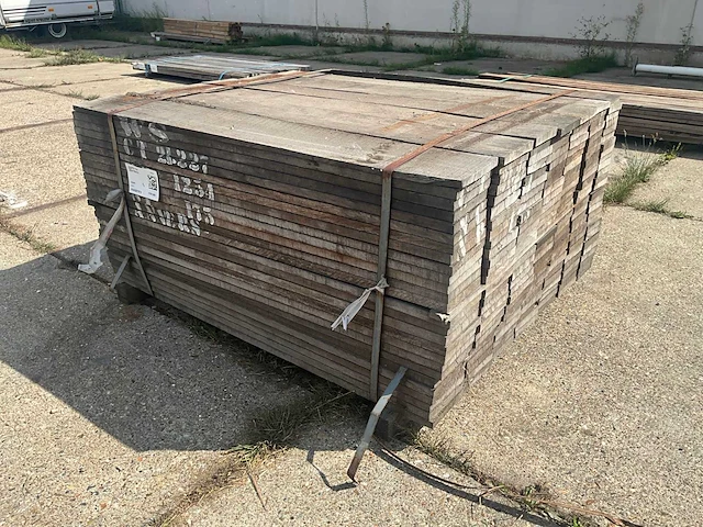 Plank ruw bezaagd azobe (175x) - afbeelding 2 van  6