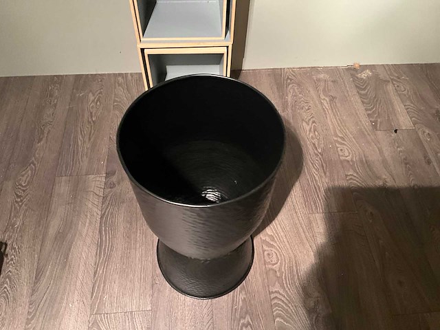 Plantenbak staal - afbeelding 5 van  5