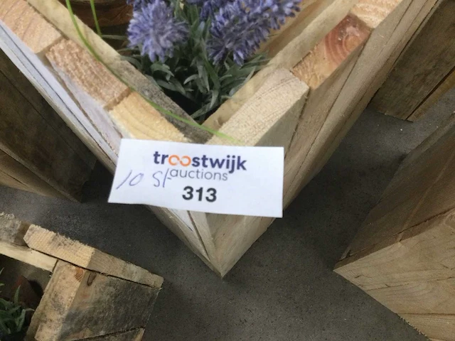 Plantenbakken gemaakt van gebruikt hout, 2 soorten. (10x) - afbeelding 3 van  3
