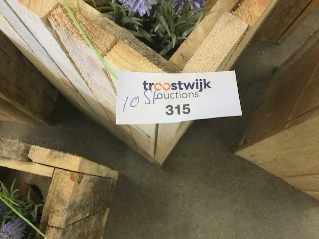 Plantenbakken gemaakt van gebruikt hout, 2 soorten. (10x) - afbeelding 3 van  3