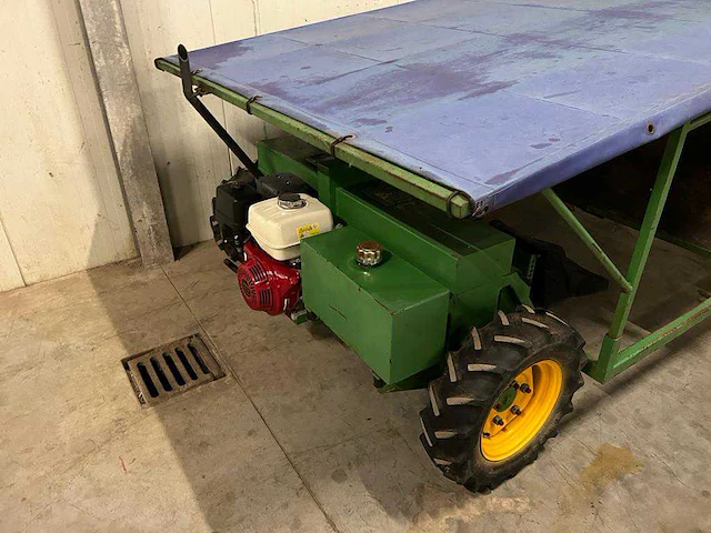 Plantmachine zelfrijdend - afbeelding 5 van  15