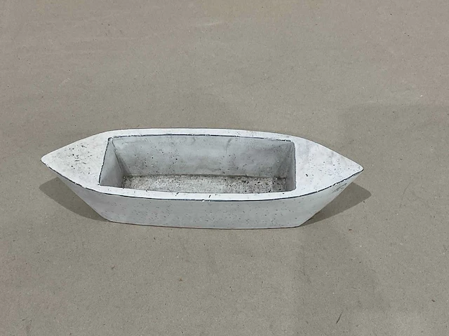 Plantpot stenen bootje 32 cm (12x) - afbeelding 4 van  7