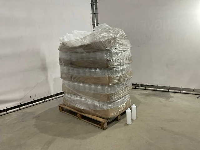 Plastic fles (700x) - afbeelding 2 van  6