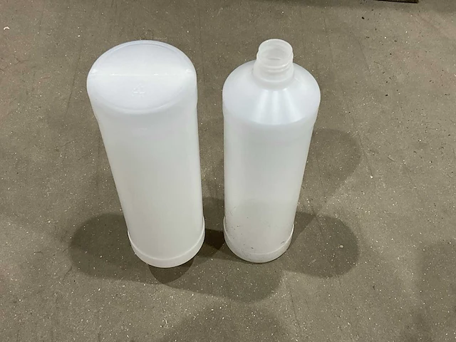 Plastic fles (700x) - afbeelding 5 van  6