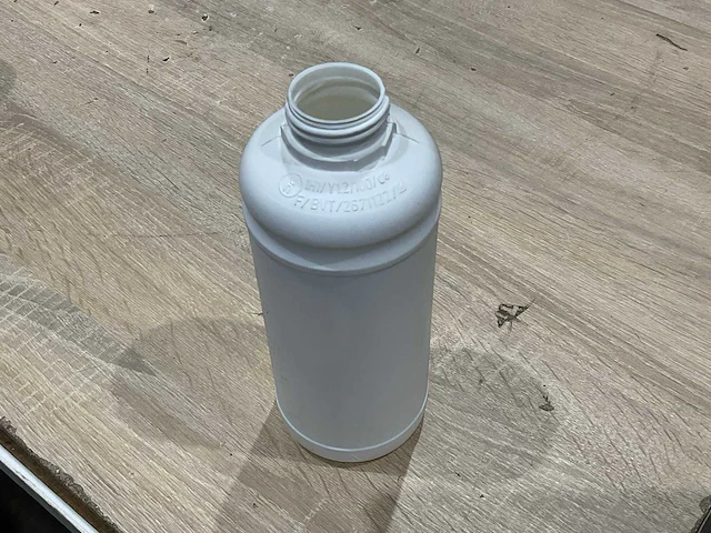 Plastic flessen - afbeelding 6 van  6
