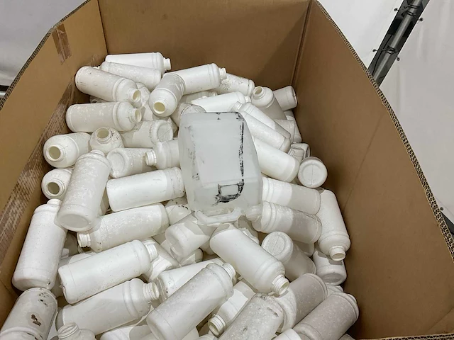 Plastic flessen - afbeelding 4 van  6