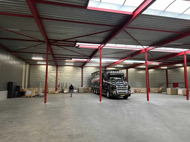 Plat dak staalconstructie 30x67 mtr (2010m2) - afbeelding 10 van  84