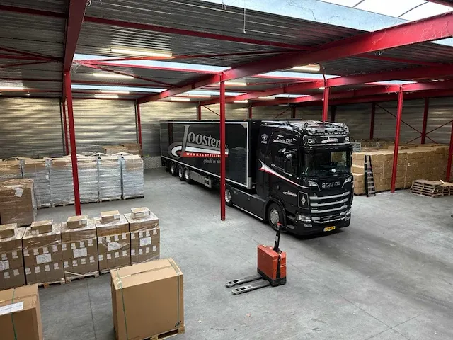 Plat dak staalconstructie 30x67 mtr (2010m2) - afbeelding 14 van  84