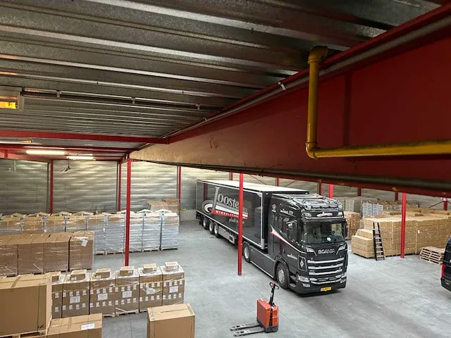 Plat dak staalconstructie 30x67 mtr (2010m2) - afbeelding 15 van  84