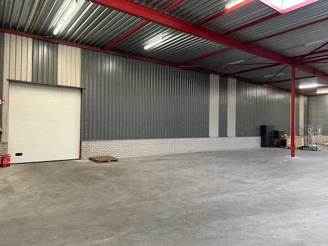 Plat dak staalconstructie 30x67 mtr (2010m2) - afbeelding 25 van  84