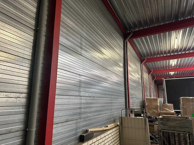 Plat dak staalconstructie 30x67 mtr (2010m2) - afbeelding 33 van  84