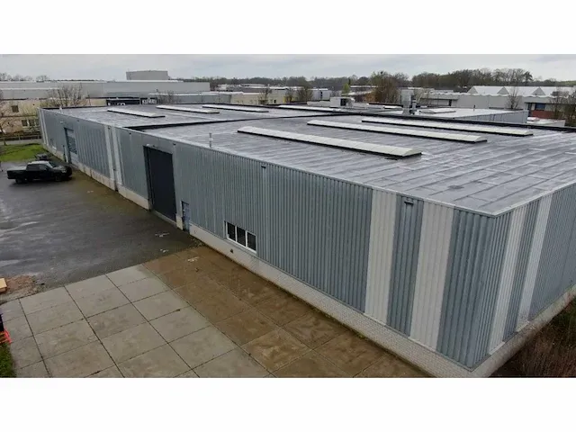 Plat dak staalconstructie 30x67 mtr (2010m2) - afbeelding 23 van  84