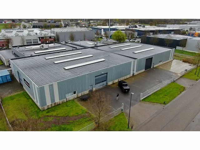 Plat dak staalconstructie 30x67 mtr (2010m2) - afbeelding 45 van  84