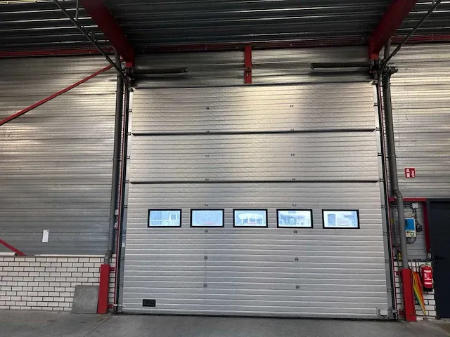 Plat dak staalconstructie 30x67 mtr (2010m2) - afbeelding 65 van  84