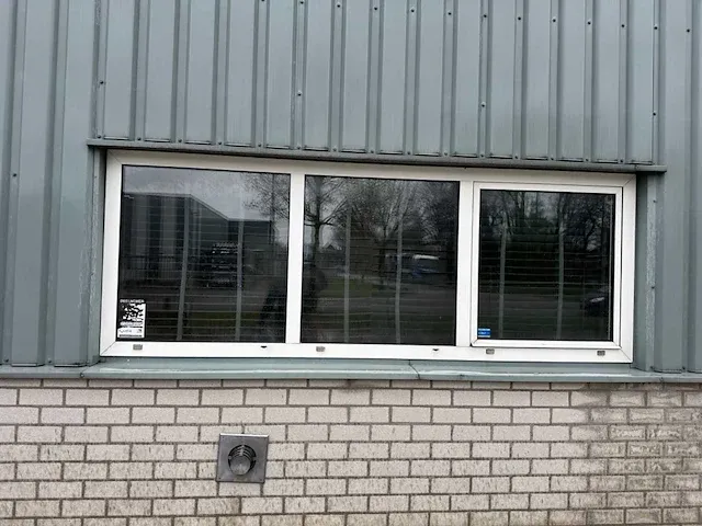Plat dak staalconstructie 30x67 mtr (2010m2) - afbeelding 69 van  84