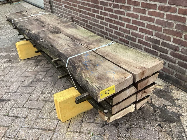 Plataan - 2019 gezaagd 330 x 590 x 2550 mm - schaaldeel (8x) - afbeelding 1 van  6