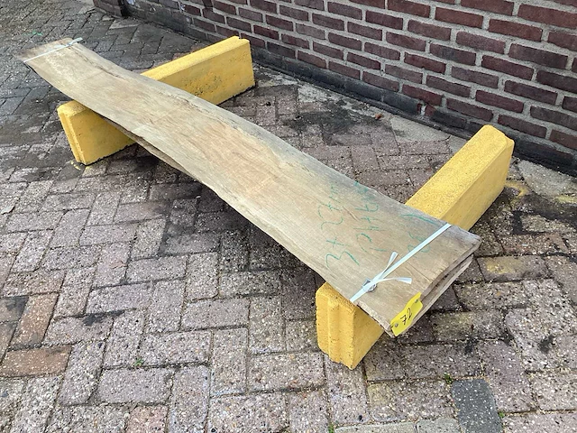 Plataan - 2019 gezaagd 80 x 360 x 2310 mm - schaaldeel (3x) - afbeelding 1 van  6
