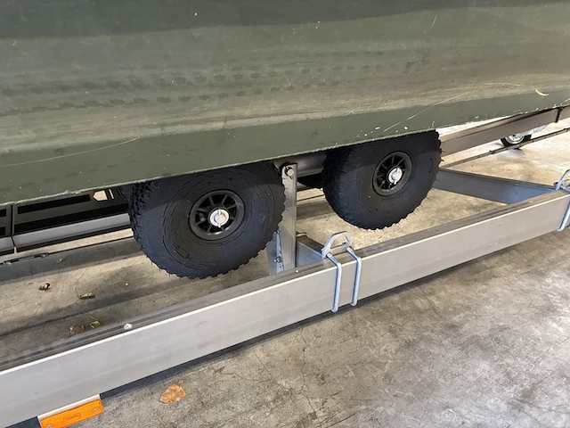 Platbodem op trailer, aluminiumjon, jon 520, groen - afbeelding 13 van  21