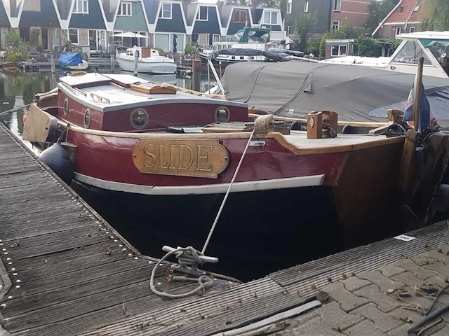 Platbodem (opknapper) | 4 cilinder mercedes-benz marine - afbeelding 1 van  17