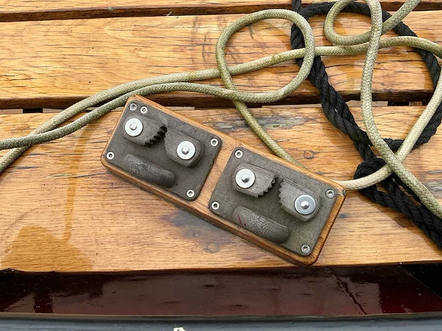 Platbodem zeilboot - afbeelding 25 van  51