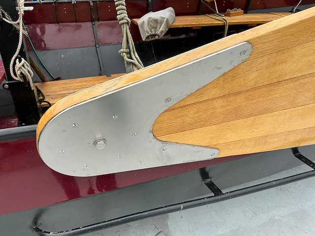 Platbodem zeilboot - afbeelding 49 van  51