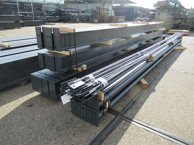 Platdak - staalconstructie 11.44 x 30.00 meter (343m2) - afbeelding 6 van  20