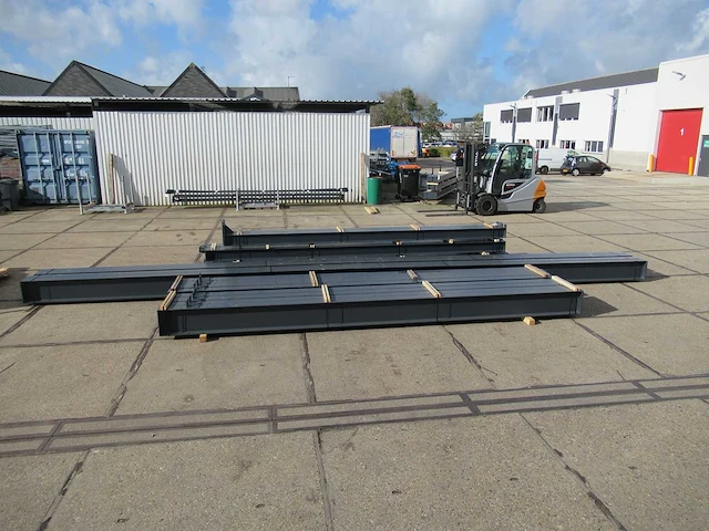 Platdak - staalconstructie 11.44 x 30.00 meter (343m2) - afbeelding 18 van  20
